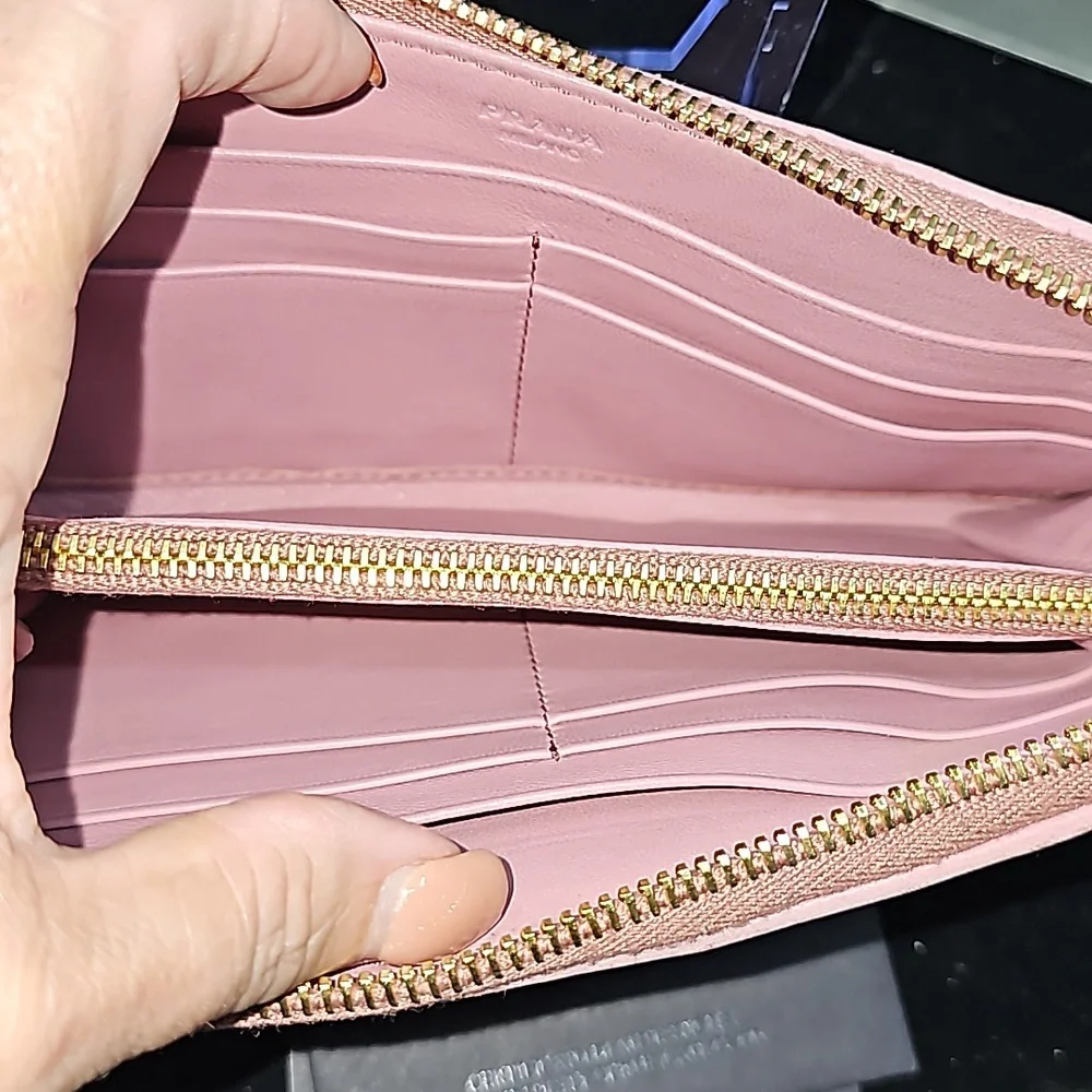 Prada Nappa Gaufre Round Zipper Long Wallet Pink - Picture 4 of 6